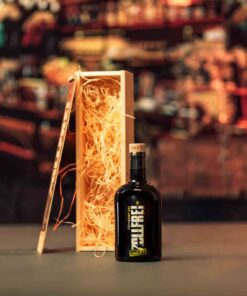 DUTY-FREE gift box with DUTY-FREE Dry Gin 500 ml 40% vol.